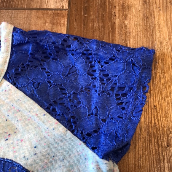 Girls Wonder nation heart shirt - Picture 3 of 4